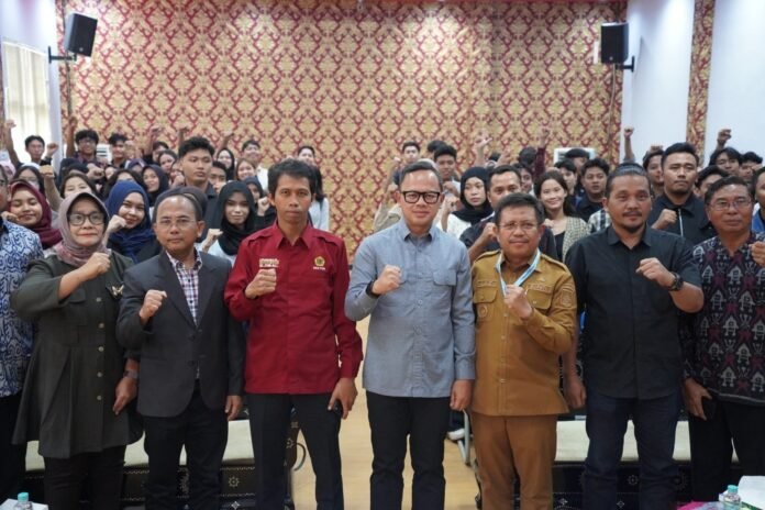 Unram Gelar Bedah Buku Babad Alas Bersama Bima Arya