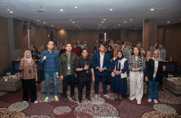PNM dan BRI Life Perkuat Literasi Keuangan Nasabah Mekaar melalui Edukasi Asuransi di Mataram