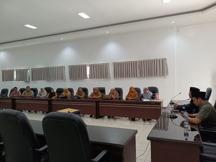 DPRD Lobar Segera Panggil OPD, Klarifikasi NIP Guru PPPK Paruh Waktu Belum Terbit