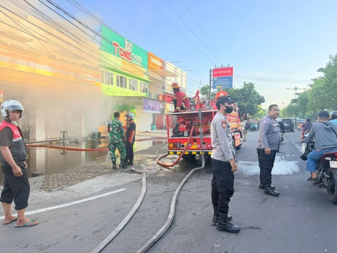 Indomaret di Jempong Mataram Terbakar, Kerugian Ditaksir Capai Rp1 Miliar