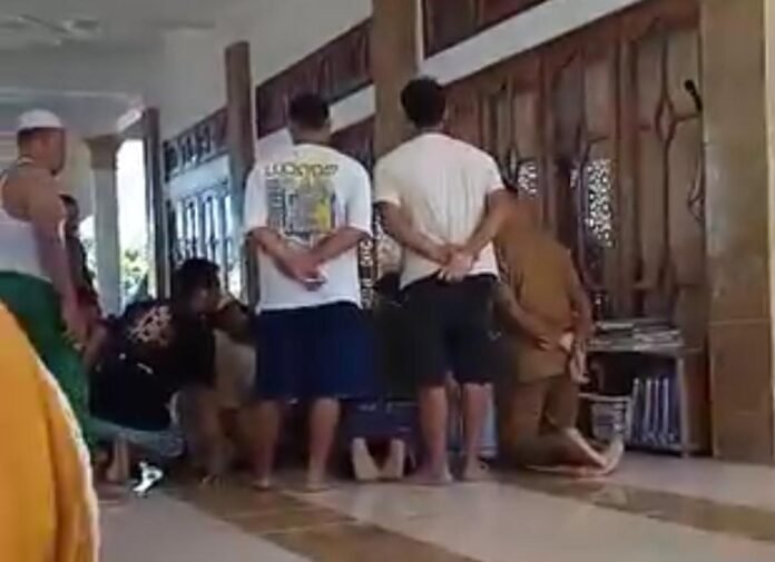 Aksi Dugaan Pencurian Kotak Amal Masjid di Dasan Baru Kediri Digagalkan Warga
