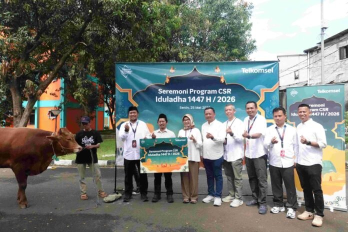 Perluas Manfaat bagi Masyarakat Melalui Semangat Kebersamaan, Telkomsel Salurkan Hewan Kurban Iduladha 1447 H