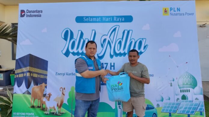 PLN Nusantara Power UP Sambelia Salurkan Tiga Sapi dan Enam Kambing Kurban untuk 500 Penerima di Iduladha 1447 Hijriah