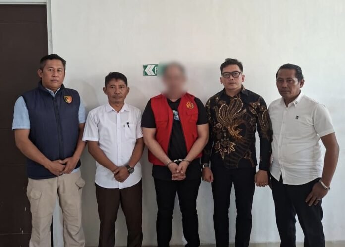 Mantan Kasat Narkoba, AKP Malaungi Diserahkan ke Kejaksaan