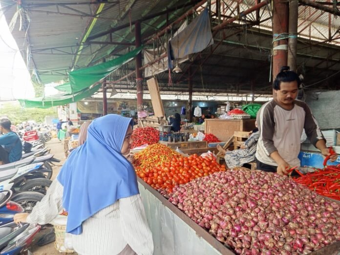 Dampak Dolar dan Minim Pasokan, Harga Sejumlah Bapok di Mataram Naik