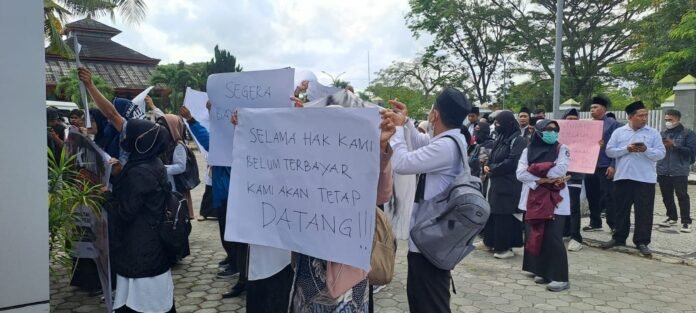 TPG Belum Dibayar, Guru PAI Loteng Datangi Kantor Kemenag Loteng
