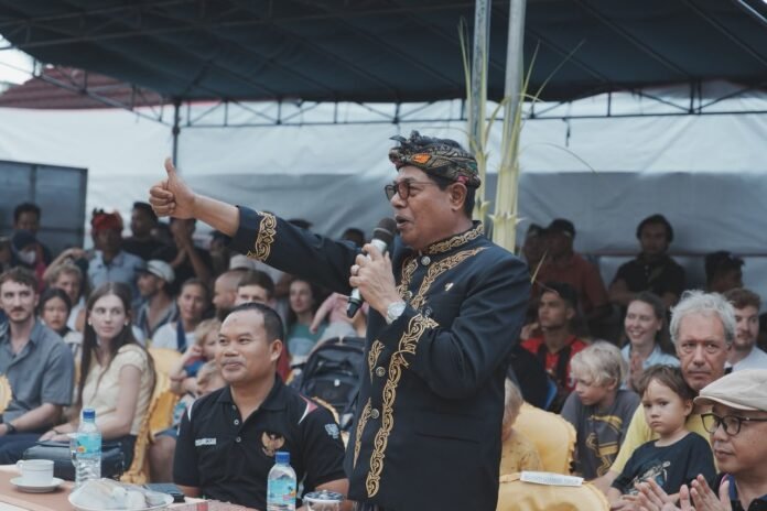 Bupati Lotim Komitmen Lestarikan Peresean sebagai Identitas Sasak