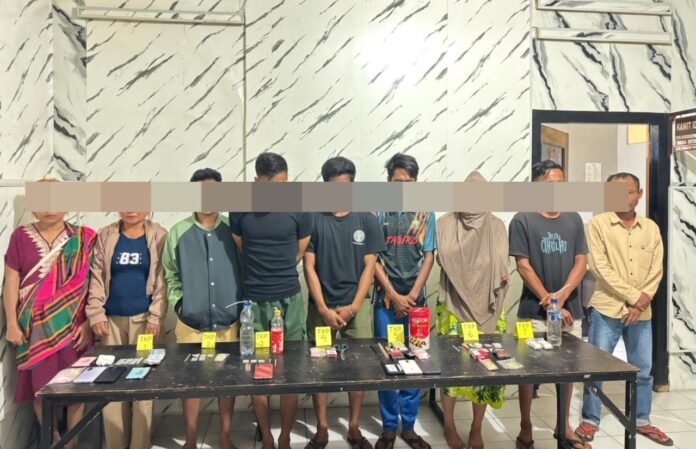 Polisi Amankan Sembilan Orang dalam Penggerebekan di Kampung Rawan Narkoba Kelurahan Kumbe Bima