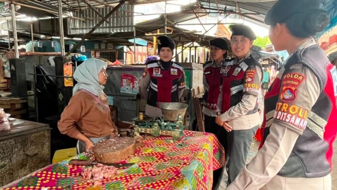 Patroli Kota Presisi Sambangi Pasar Mandalika Bertais, Polda NTB Perkuat Pencegahan Gangguan Kamtibmas
