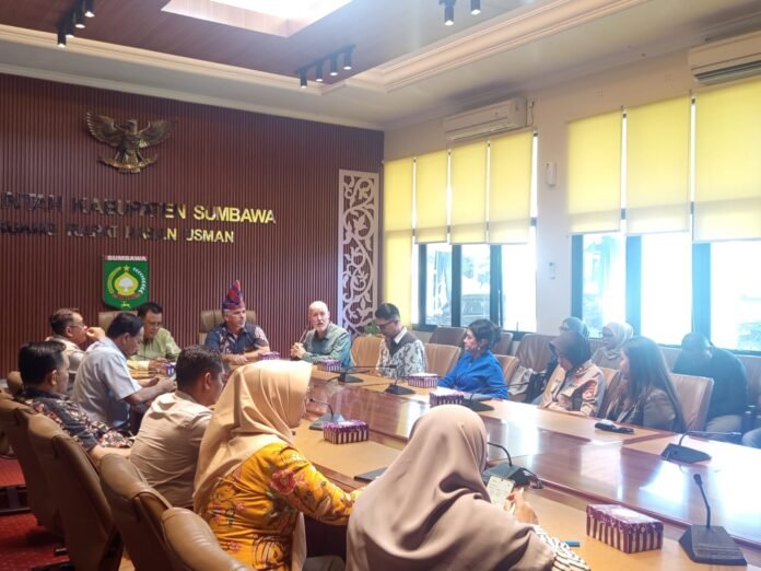 Konjen Amerika Tinjau Pengelolaan Tambang Rakyat di Lantung