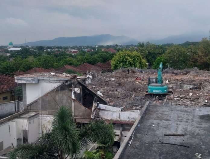 Rumah Dinas DPRD NTB Digusur
