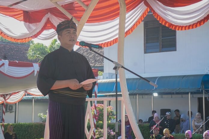 Gubernur Ingatkan Figur Ayah Sisihkan Waktu untuk Anak