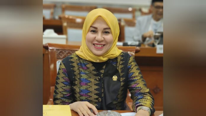 Mahdalena Perjuangkan 350 Mahasiswa di Pulau Sumbawa untuk Mendapatkan Beasiswa KIP
