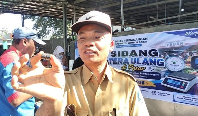 Disdag Lobar Temukan Pedagang Diduga Mainkan Timbangan