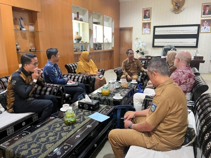 Investor Kanada Bawa Kabar Baik untuk NTB: Mewujudkan “Seaplane” dan Industri Eceng Gondok di Bandungan Batujai