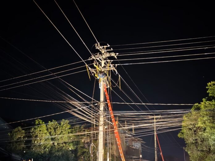 Petugas PLN Rayon Pringgabaya Meninggal Dunia Diduga Tersengat Listrik saat Perbaiki Jaringan