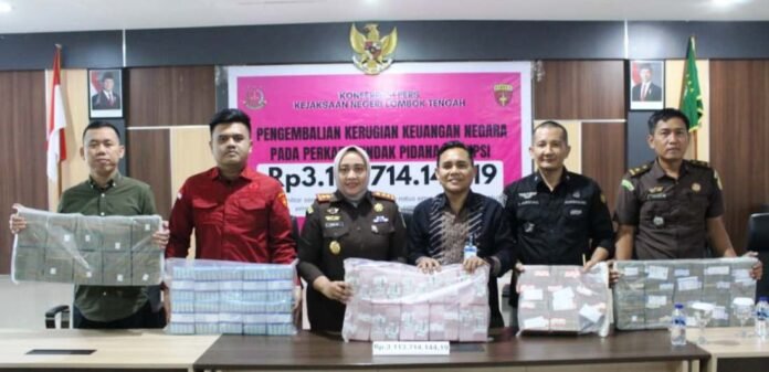 Kejari Loteng Setor Rp3,1 Miliar ke Negara dari Tiga Kasus Korupsi