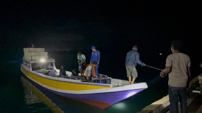 Diterjang Arus Kencang, KMN Putri Novi Kandas di Perairan Gili Banta, Lima ABK Berhasil Dievakuasi Selamat