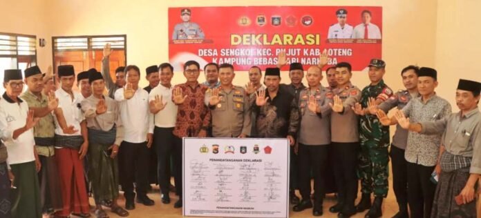 Usai Digrebek Polisi, Desa Sengkol Dideklarasi Jadi Kampung Bebas Narkoba