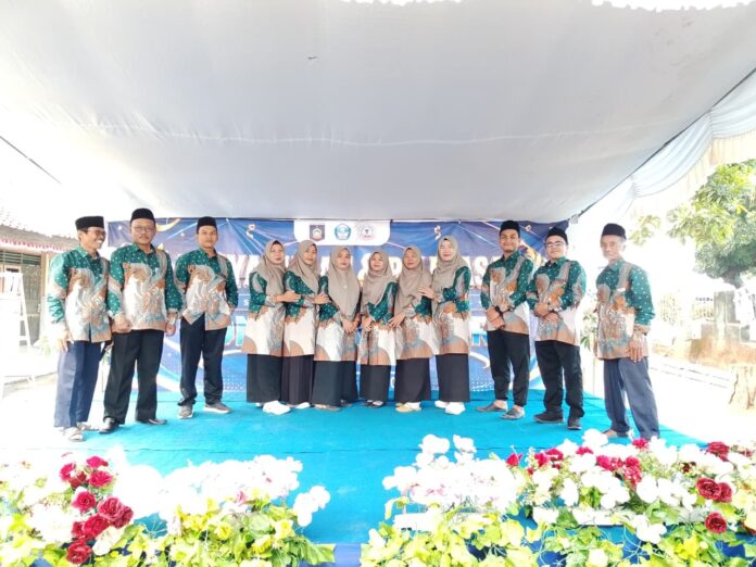 Pelepasan Siswa Kelas VI SD Negeri Telagawaru Berlangsung Meriah dan Penuh Haru