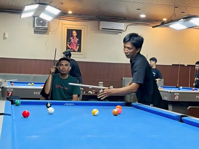 Bidik Dua Emas, Atlet Biliar KSB Matangkan Persiapan Jelang Porprov NTB