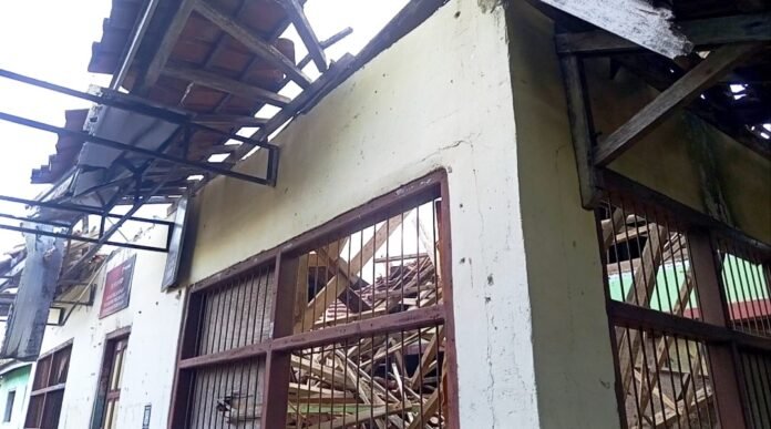 Setelah Atap Kantor Ambruk, Pemdes Batu Bangka Berharap Dilakukan Revitalisasi