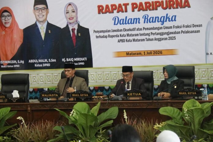 Wali Kota Mataram Paparkan Jawaban Eksekutif atas Pandangan Umum Fraksi DPRD