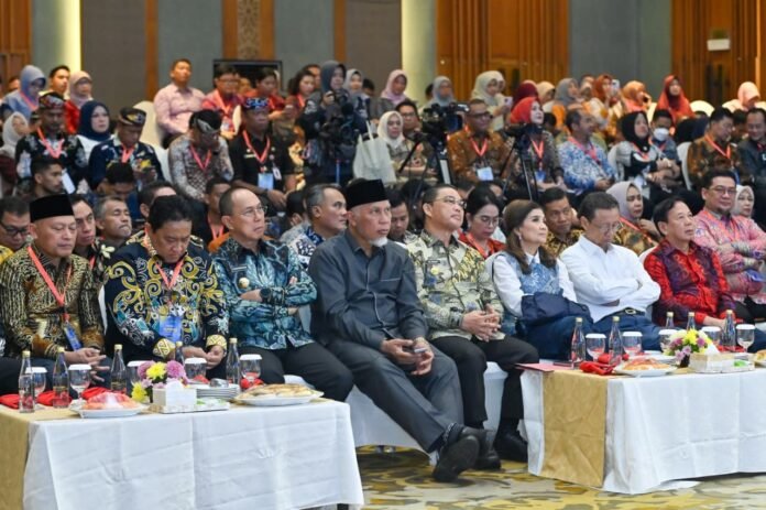 Puji kemampuan Komunikasi dan Negosiasi ala Gubernur Iqbal