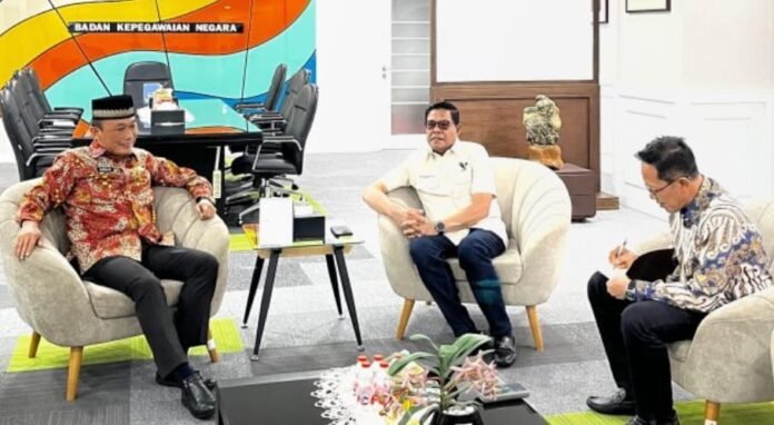 Bupati Lotim Datangi BKN. Pastikan Tidak Ada PPPK Paruh Waktu yang Dirumahkan