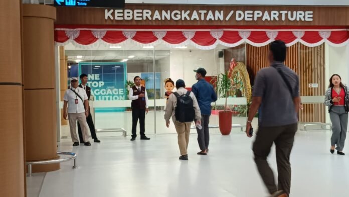 Bupati Lobar Di-OTT KPK, Ruang Kerja Disegel, Dibawa Langsung ke Jakarta