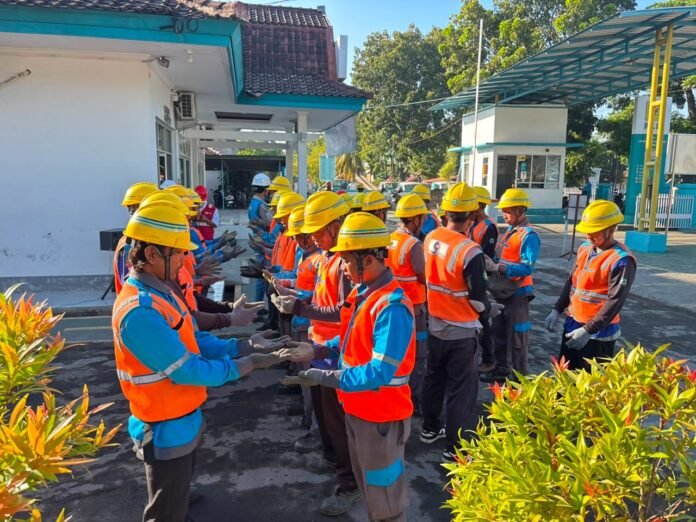 Sambut HUT ke-81 RI, PLN UIW NTB Perkuat Budaya K3 untuk Jaga Keandalan Listrik