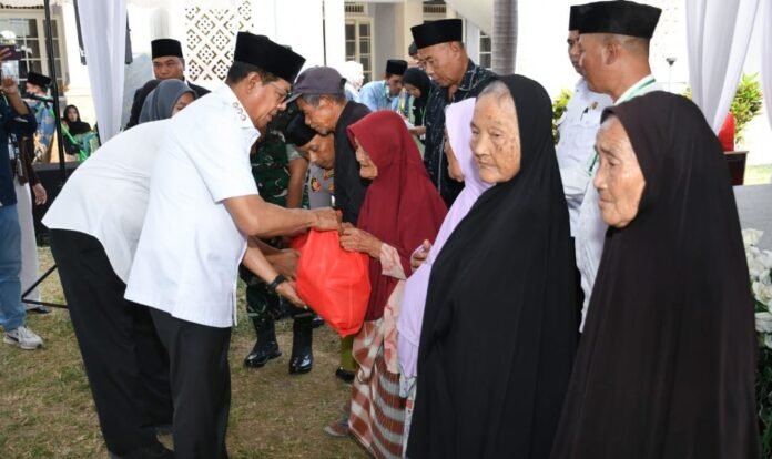 Bupati Lotim Ajak Masyarakat Tingkatkan Kepedulian Sosial