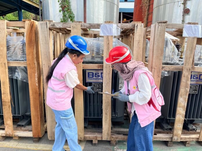 PLN UIW NTB Perkuat Semangat Kemerdekaan ke-81, Srikandi UP3 Sumbawa Pastikan Kesiapan Material untuk Listrik Andal