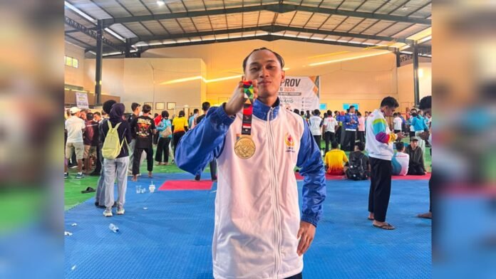 Mahasiswa Fakultas Hukum Ummat Nurhamdi Said Raih Emas Pencak Silat Porprov NTB 2026