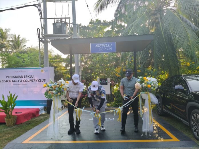 PLN UIW NTB Hadirkan SPKLU Baru di Sira Beach Golf & Country Club