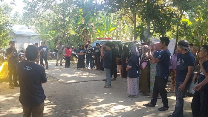 Warga Dibekali Simulasi, PMI Lobar Perkuat Sistem Peringatan Dini Bencana Banjir di Sekotong