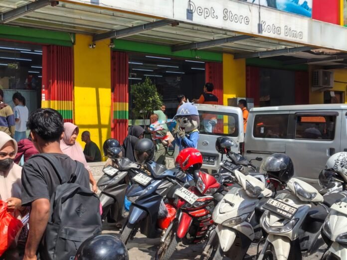 Disos Kewalahan Tangani Badut