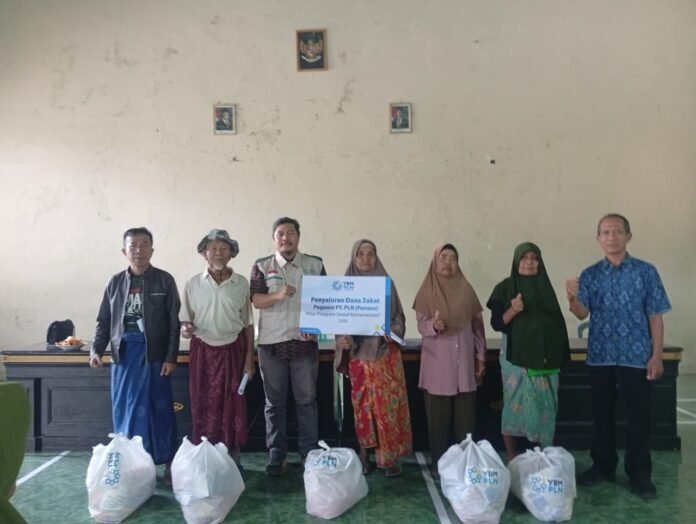YBM PLN UIW NTB Salurkan Bantuan kepada 52 Kaum Dhuafa di Montong Gading