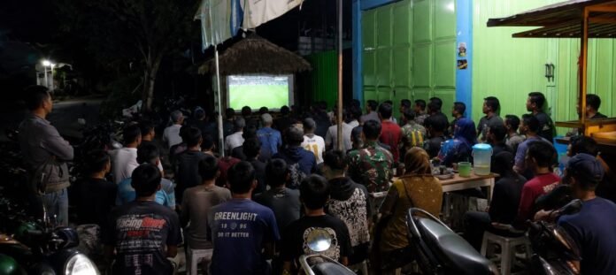 Perkuat Rasa Kebersamaan, TNI Gelar Nobar Piala Dunia Serentak