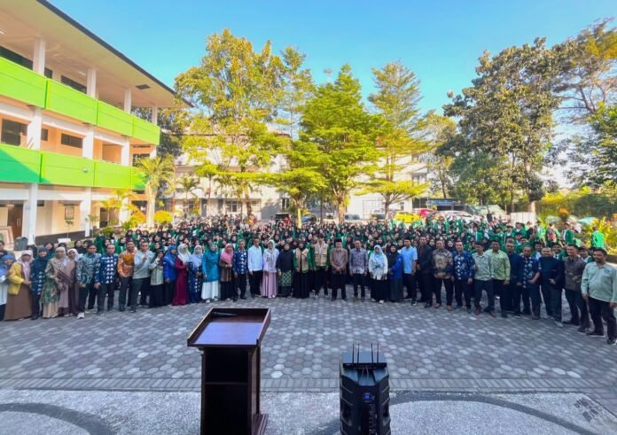 Pelepasan PLP 2 Terintegrasi KKN Pendidikan 2026, 288 Mahasiswa FKIP Ummat Siap Mengabdi di Sekolah-Sekolah Lombok Tengah