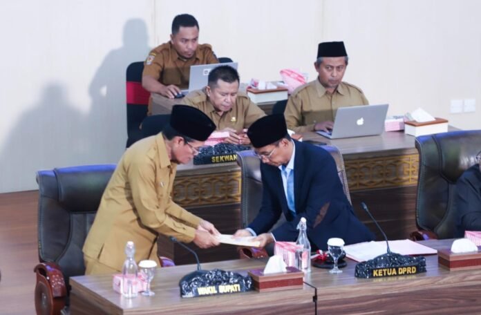 DPRD Loteng Terima Rancangan APBD 2027, Pendapatan Ditargetkan Bertambah Rp78,49 Miliar