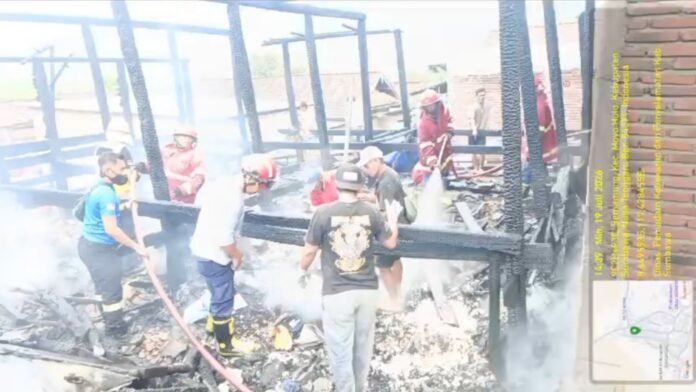 Rumah di Desa Semamung Terbakar, Kerugian Ditaksir Mencapai Rp300 Juta