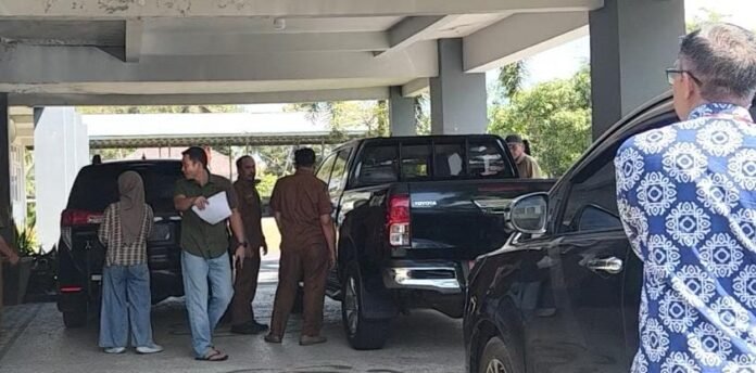 Pasca-Diperiksa Intensif, Bupati Lombok Barta Diterbangkan ke Jakarta