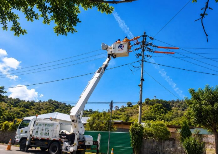 Dirgahayu RI ke-81, PLN UIW NTB Perkuat Keandalan Listrik Tanpa Padam melalui PDKB di Sumbawa