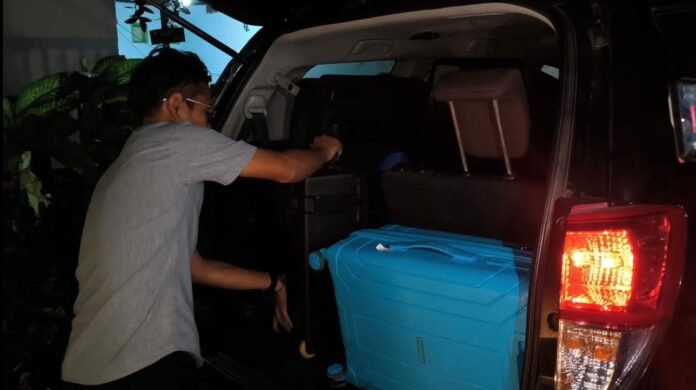 Digeledah Sembilan Jam, KPK Angkut Tiga Koper Berisi Dokumen dan HP di Rumah Misterius Labuapi