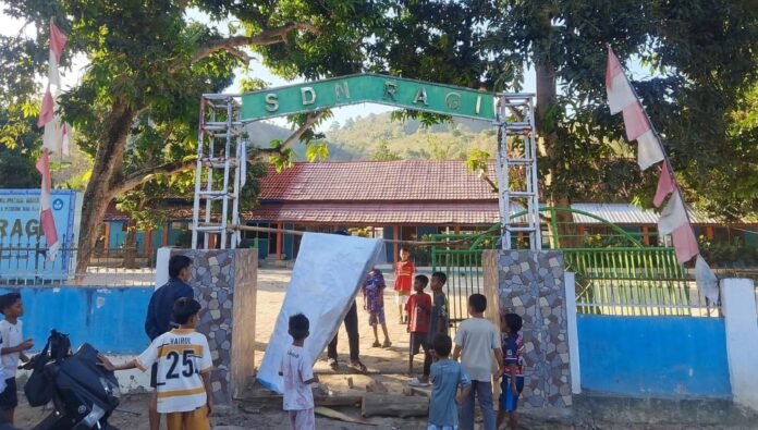 Pasca Pelantikan, Tiga Sekolah di Bima Disegel