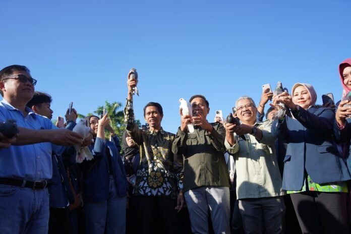 Unram Lepas 1.823 Mahasiswa KKN Periode Juli-Agustus 2026