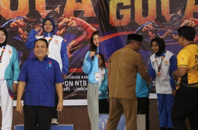 Sumbang Tiga Medali Cabor Gulat, Santriwati Ponpes Al-Muwahhidin Lelede Harumkan Nama Lobar di Porprov 2026