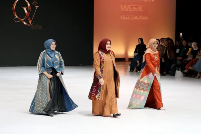 Indonesia Fashion Week 2026, Wagub NTB Tampil Memukau saat Promosikan Tenun Daerah