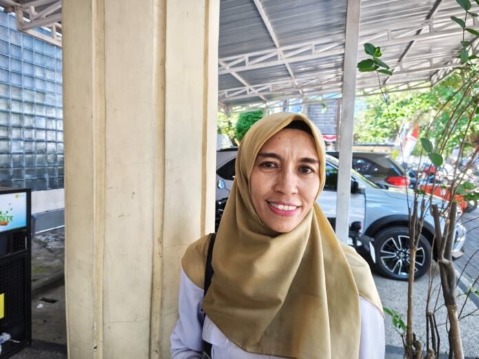 Awasi Tumpukan Sampah Kali Gedur